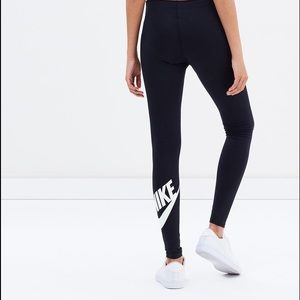 Nike Leg-a-See Leggings